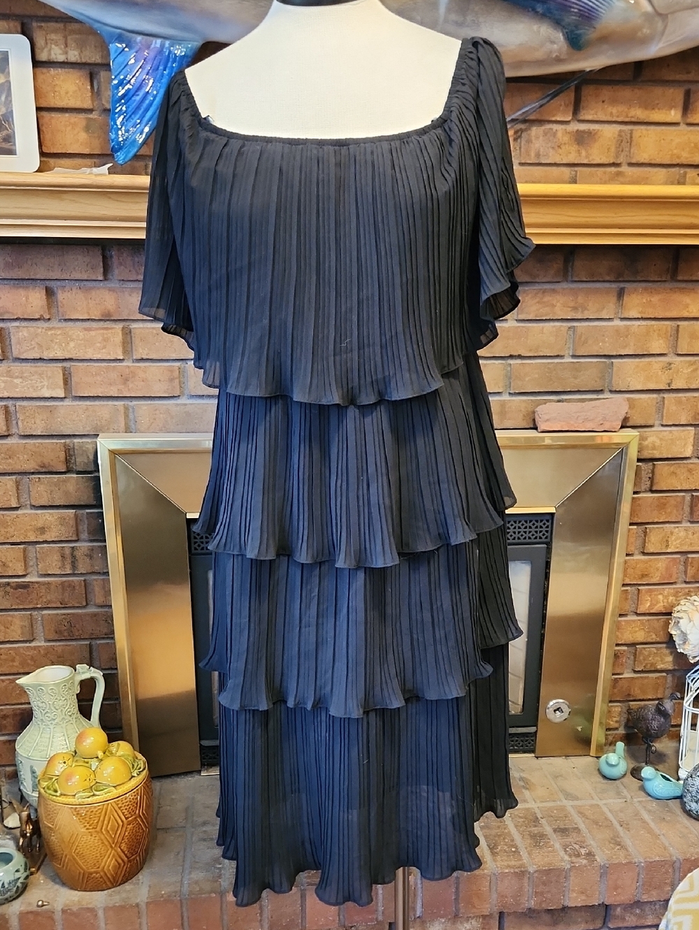 ARULA Black Plus Size Tiered Pleated Midi Dress Cocktail Black Tie Event Dress
